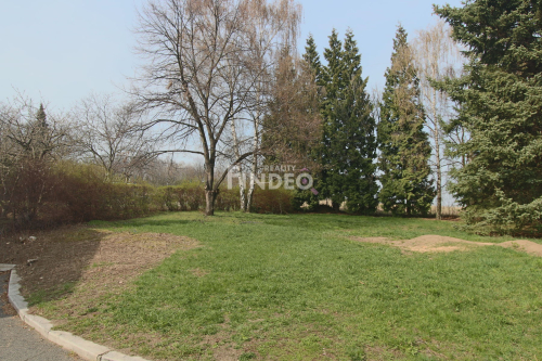 Investiční pozemek 862m2 Praha 8 Kobylisy, IS u pozemku