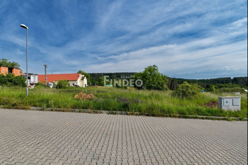 Stavební pozemek 800 m2 Malé Přílepy