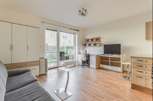 Pronájem bytu 1+kk/terasa + předzahrádka Hostivice, ihned k nastěhování