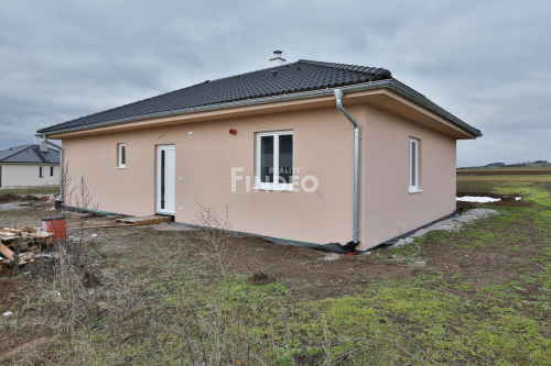 Prodej novostavby typu Bungalov 4+kk, 125 m2, obec Bykoš
