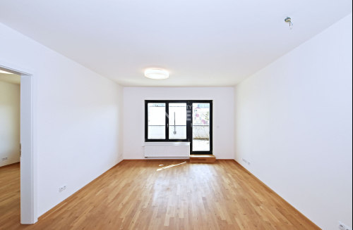 Pronájem bytu 2+kk/terasa Waltrovka, volné od srpna