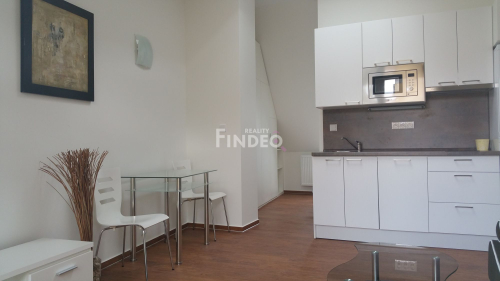 Pronájem novostavby podkrovního bytu 2+kk s balkónem (43m2)