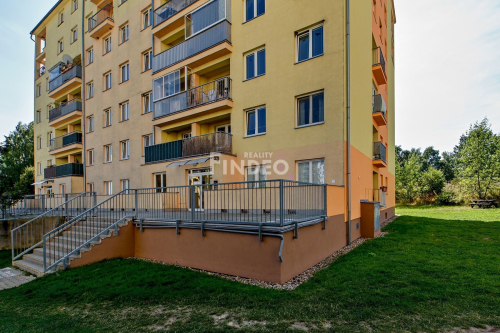 Pronájem 1+kk/terasa Klecany