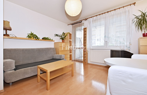 Pronájem bytu 1+kk/balkon Praha 4 Modřany, volné po domluvě